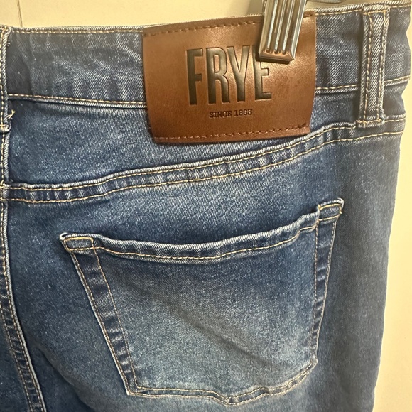 FRYE Straight Leg Jeans • Size 10/30 • Medium Wash Denim - Picture 6 of 10